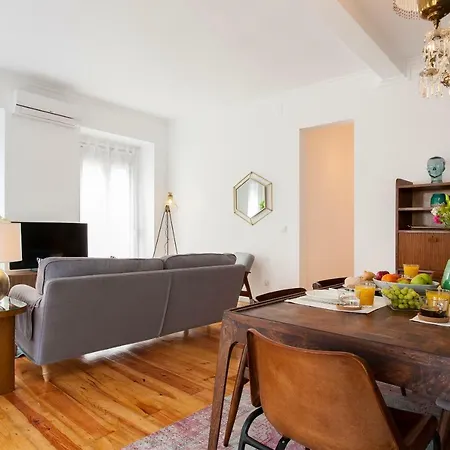 Apartment Principe Real Beautiful 3 Bedroom Flat Lisbon
