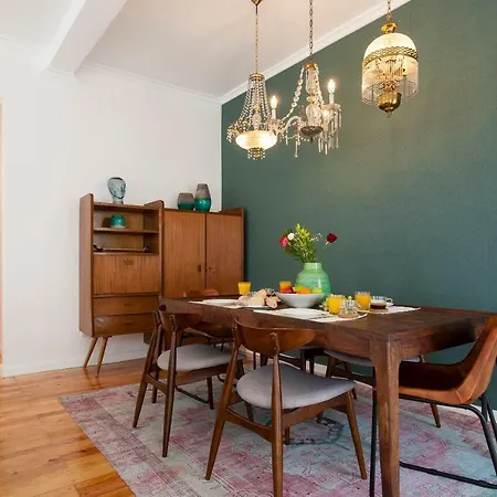 Principe Real Beautiful 3 Bedroom Flat *