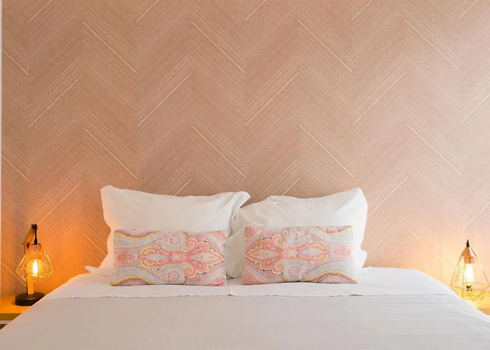 Principe Real Beautiful 3 Bedroom Flat アパート *