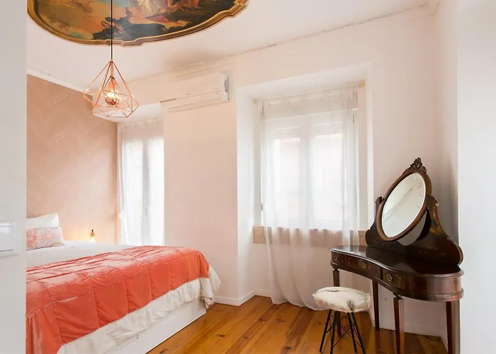 Principe Real Beautiful 3 Bedroom Flat Lisboa
