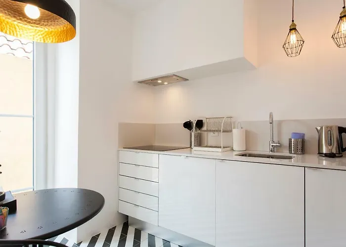 Principe Real Beautiful 3 Bedroom Flat リスボン