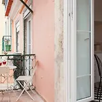 Principe Real Beautiful 3 Bedroom Flat شقة *