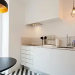 Principe Real Beautiful 3 Bedroom Flat Lisboa