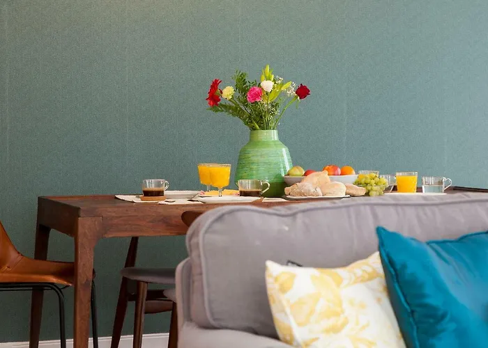 Principe Real Beautiful 3 Bedroom Flat * Lisboa